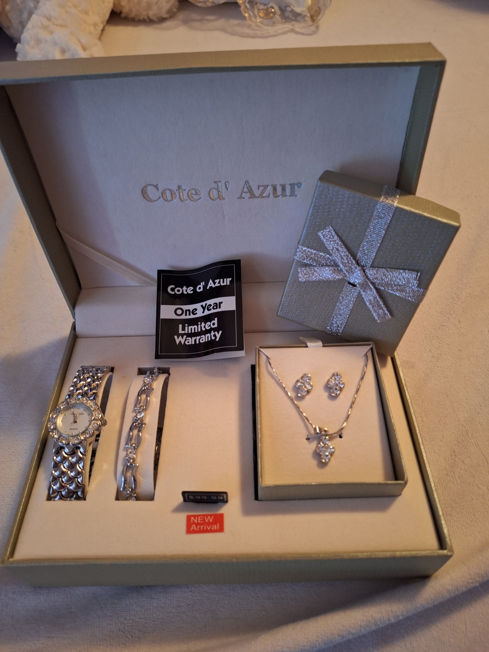 Silver-Tone Women's Watch and Jewelry Gift Set - Silver
